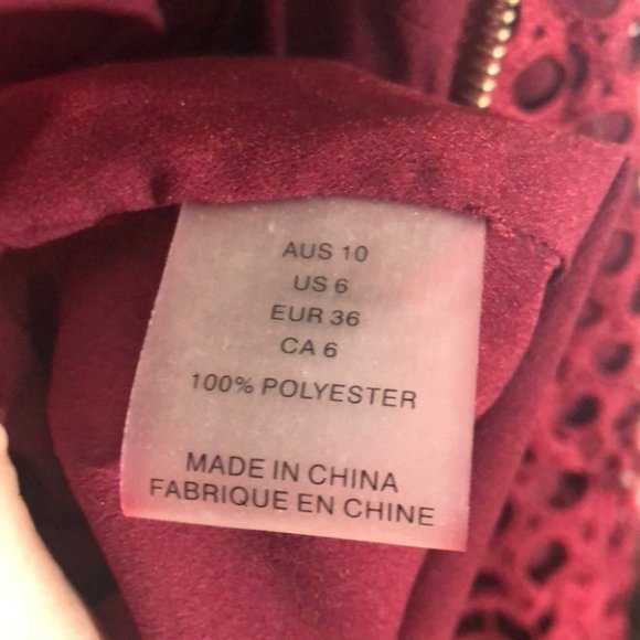 Ministry of Style Momentum Cold Shoulder Dress - Picture 11 of 12